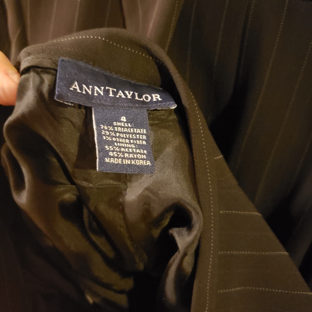 Ann Taylor 2 piece Suit - Picture 9 of 9